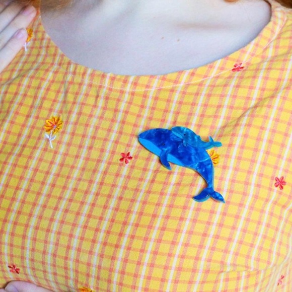 Erstwilder Benevolent Behemoths Blue Whale Acrylic Brooch Pin - Picture 2 of 4